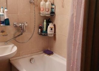 Продажа 3-комнатной квартиры, 63 м2, Москва, улица Генерала Антонова, улица Генерала Антонова, 8