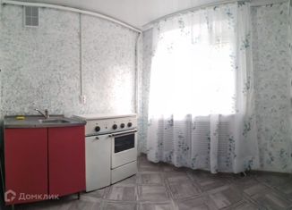 Продаю 1-комнатную квартиру, 30 м2, Камызяк, улица Тулайкова, 9