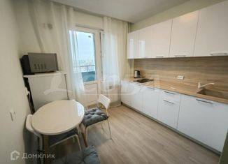 1-комнатная квартира в аренду, 33 м2, Тюмень, улица Алексея Леонова, 32