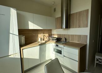 Аренда 1-ком. квартиры, 36 м2, Москва, улица Лобачевского, 8