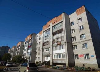 Продаю четырехкомнатную квартиру, 75 м2, Курган, улица Анфиногенова, 11, район Рябково