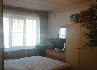 3-комнатная квартира на продажу, 57 м2, поселок городского типа Новомихайловский, улица Юности, 3