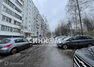 Продажа трехкомнатной квартиры, 62.3 м2, Москва, Новоясеневский проспект, 22к3, метро Ясенево