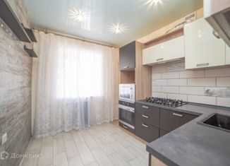 Продается трехкомнатная квартира, 59.2 м2, поселок Большой Исток, улица Степана Разина, 5А