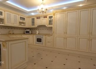 Продам 3-комнатную квартиру, 100 м2, Сочи, Первомайская улица, 19