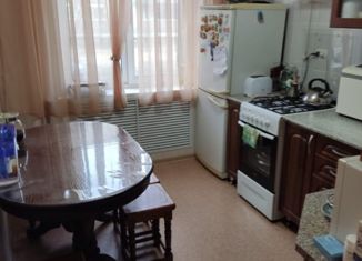 Продам трехкомнатную квартиру, 63 м2, Оренбургская область, улица Докучаева, 23