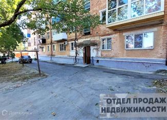 Продается двухкомнатная квартира, 44.1 м2, Крымск, улица Ленина, 235