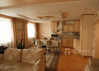 Продается четырехкомнатная квартира, 160.2 м2, Златоуст, улица имени Максима Горького, 2А