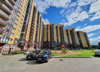 Продажа 2-комнатной квартиры, 60 м2, посёлок Металлострой, Центральная улица, 19к3