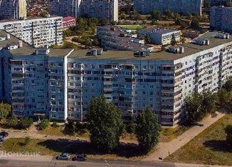 Продаю трехкомнатную квартиру, 65 м2, Тольятти, улица Куйбышева, 18