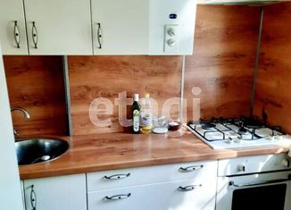 Продам 4-комнатную квартиру, 56.5 м2, Сыктывкар, Октябрьский проспект, 50, Центральный район