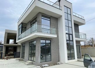 Продаю дом, 260 м2, село Нижняя Шиловка, улица Нагуляна, 27