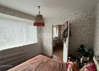 Продается 4-комнатная квартира, 80 м2, Междуреченск, улица Широкий Лог, 48А