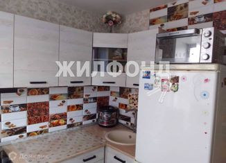 Продам 3-ком. квартиру, 52 м2, Новосибирск, улица Филатова, 12, улица Филатова