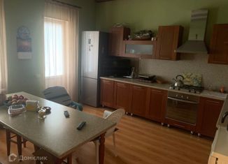 Продается 5-комнатная квартира, 160 м2, Владикавказ, улица Революции, 1