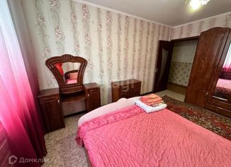 Продам 3-ком. квартиру, 64.8 м2, Джанкой, Оборонная улица, 1А