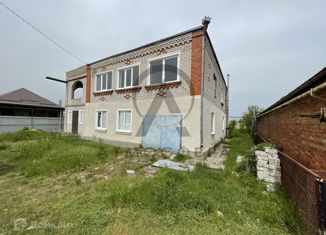 Продаю дом, 267.4 м2, Адыгейск, улица Дружбы