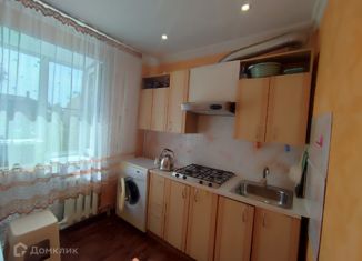 Продается 2-комнатная квартира, 42 м2, Ейск, улица Розы Люксембург, 6