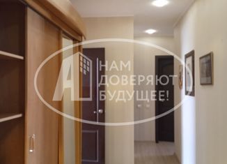 Продам 4-комнатную квартиру, 103 м2, Губаха, проспект Ленина, 26
