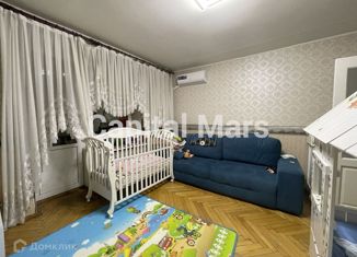 Сдается в аренду трехкомнатная квартира, 69 м2, Москва, Университетский проспект, 23к3, Университетский проспект