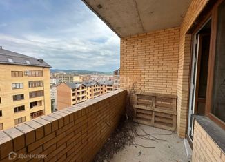 Продам 4-ком. квартиру, 140 м2, Ингушетия, проспект Идриса Зязикова, 58