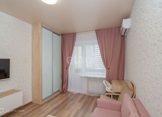 Продам 3-ком. квартиру, 47.1 м2, Новосибирск, Октябрьская улица, 45, метро Площадь Ленина