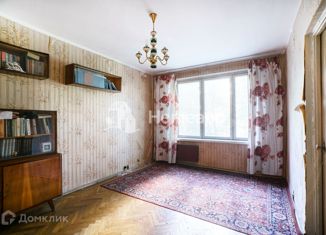 Продажа трехкомнатной квартиры, 49.3 м2, Москва, улица Бутлерова, 10, исторический район Беляево