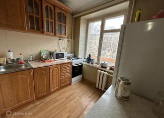 Продажа 3-ком. квартиры, 58 м2, Москва, Гвардейская улица, 3к1, Гвардейская улица