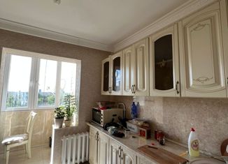 Продается 2-ком. квартира, 55 м2, Грозный, улица Иоанисиани, 17, 4-й микрорайон