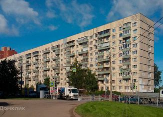 Продается двухкомнатная квартира, 51 м2, Санкт-Петербург, Шлиссельбургский проспект, 36к1, метро Рыбацкое