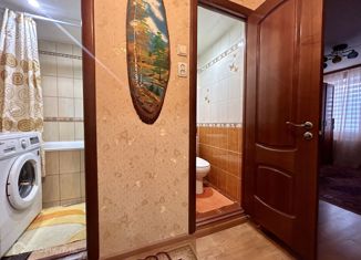 Продажа 2-комнатной квартиры, 50 м2, Курская область, Семёновская улица, 79