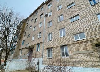 Продается 2-комнатная квартира, 55.6 м2, Элиста, 6-й микрорайон, 6-й микрорайон, 10