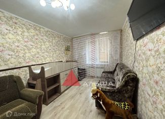 Продаю 3-комнатную квартиру, 67.4 м2, поселок городского типа Новофёдоровка, Севастопольская улица, 27