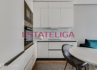 Продажа трехкомнатной квартиры, 71 м2, Москва, Береговой проезд, 5Ак2, метро Шелепиха