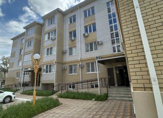 Двухкомнатная квартира на продажу, 53 м2, Калмыкия, улица Герасименко, 3А