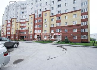 Продам однокомнатную квартиру, 34 м2, Тобольск, микрорайон 3Б, 21А