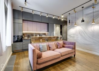 Продаю 3-ком. квартиру, 58 м2, Москва, бульвар Генерала Карбышева, 13А, бульвар Генерала Карбышева