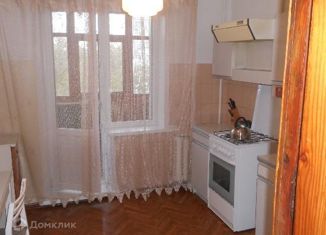 Сдается в аренду двухкомнатная квартира, 52 м2, Тольятти, улица Лизы Чайкиной, 61, Комсомольский район