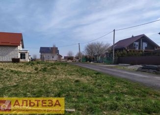 Продаю участок, 10 сот., поселок Малое Луговое, Еловая улица