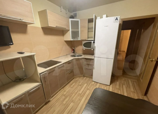 Продается трехкомнатная квартира, 68 м2, Челябинская область, улица Братьев Кашириных, 100А