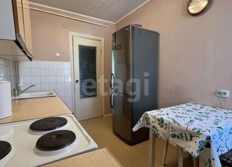 Продам 3-комнатную квартиру, 58 м2, поселок Коммунар, улица Пушкина, 2