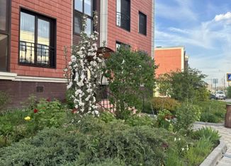 Продаю 2-ком. квартиру, 63.3 м2, поселение Десёновское, Гимнастическая улица, 12