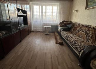 Продаю трехкомнатную квартиру, 59.5 м2, Новочебоксарск, улица Строителей, 38