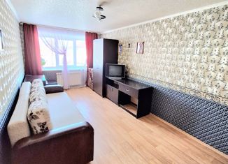 Продам 1-ком. квартиру, 33 м2, Бор, Полевая улица, 8