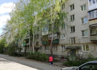 Продаю четырехкомнатную квартиру, 61.2 м2, Екатеринбург, Ленинский район, Уктусская улица, 58
