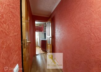 Продам 2-ком. квартиру, 43.5 м2, Апшеронск, Вокзальная улица, 23