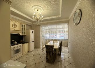 Продается 2-ком. квартира, 76.9 м2, Ингушетия, улица Хаджи-Бикара Муталиева, 2