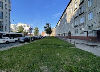 1-комнатная квартира на продажу, 30 м2, Санкт-Петербург, улица Шелгунова, 8, метро Пролетарская