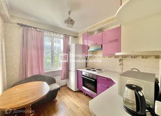 Продаю 1-ком. квартиру, 32.4 м2, Санкт-Петербург, улица Коммуны, 26к1, улица Коммуны