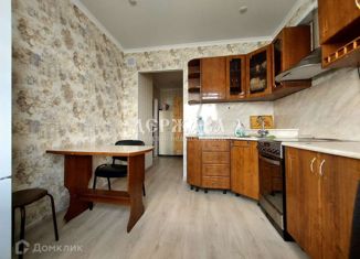 Сдаю в аренду 2-комнатную квартиру, 52.5 м2, Старый Оскол, микрорайон Северный, 33